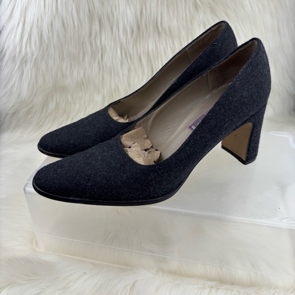 PHYLLIS POLAND Classic Black Heels by Franco Sarto - Picture 2 of 9